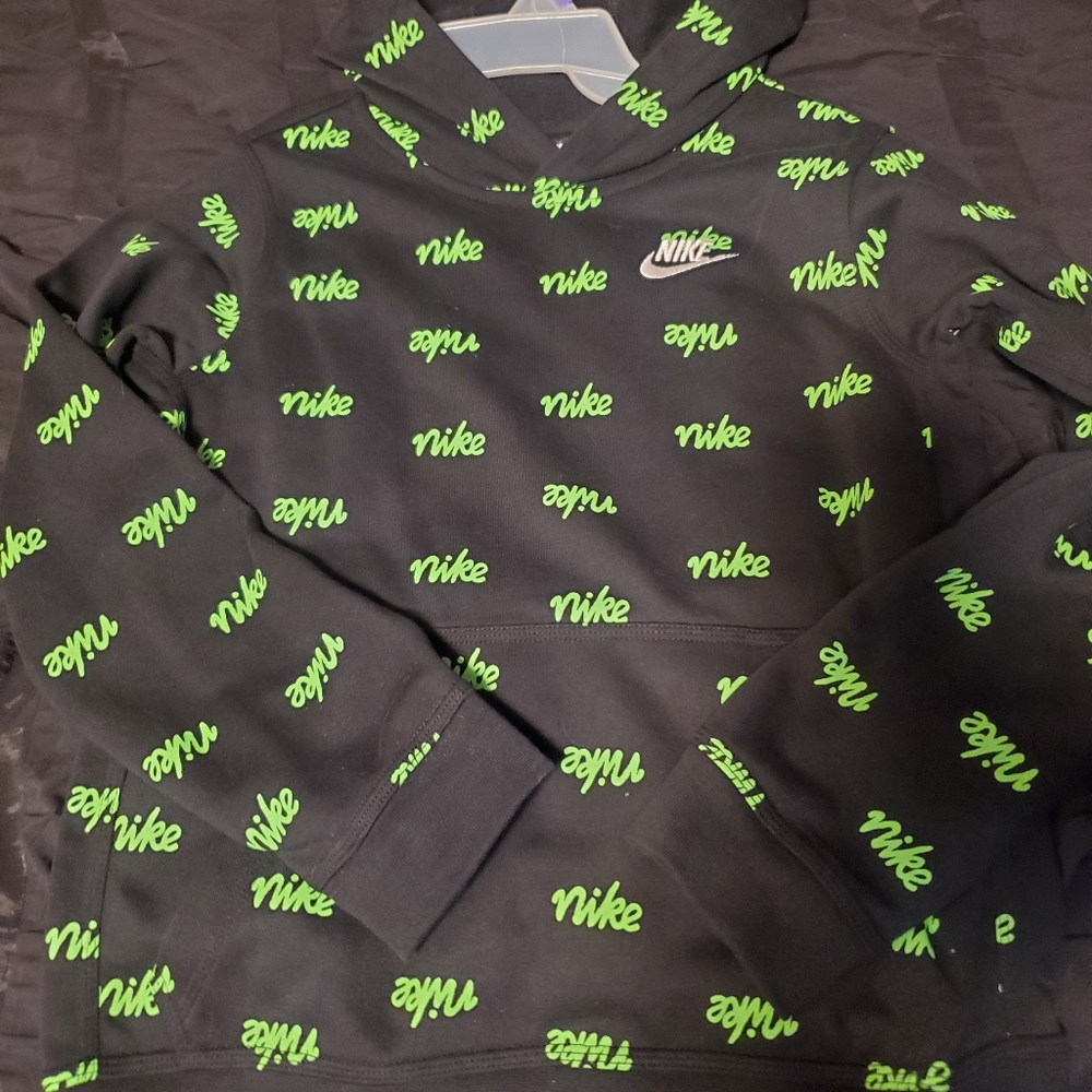 Boys nike hoodie!